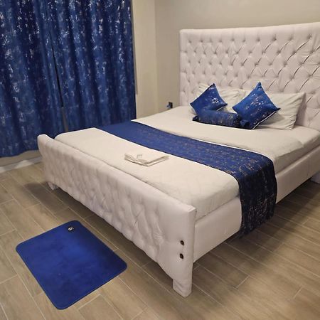 Hotel Royalty Cubes-Jkia Nairobi Esterno foto